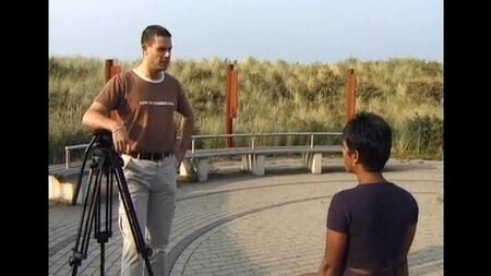 Mujer india folla con dos hombres
