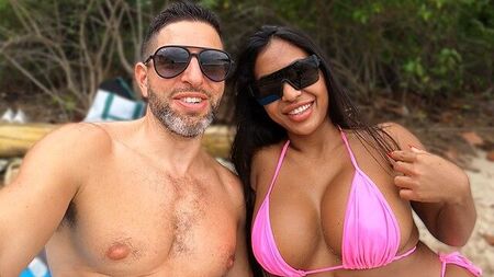 Las vacaciones fueron un éxito: mar, sol, sexo al atardecer