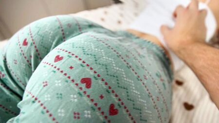 Un trasero espectacular te vuelve loco, privándote de paz