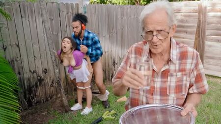 ¿Por qué no dijiste de inmediato que tienes una nieta de puta?