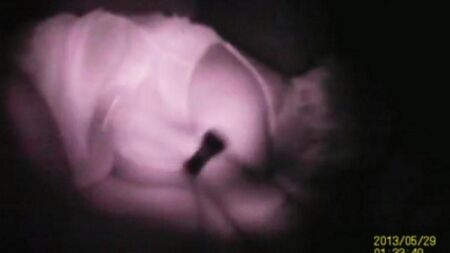 A través del agujero en la pared, retire los vecinos sexuales