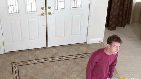 Conocí a un chico en el dormitorio con plena preparación para el sexo