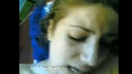Sexo egipcio: una chica se le echa encima al otro y le dice: «Tráelos conmigo, yo ya los he traído»