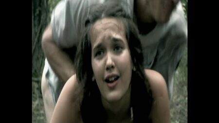 Violencia sexual (violación, rape, esposas) de la película I’ll Never Die Alone. 2008