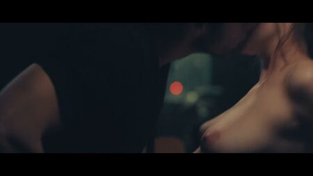 Shailene Woodley desnuda - Endings, Beginnings (2019) HD 1080p Ver online