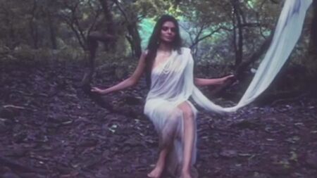 Las escenas de sexo de Sherlyn Chopra - Kamasutra 3D (2015)