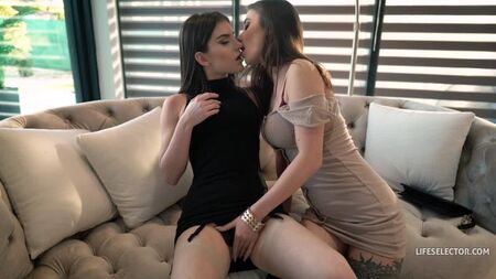 Liya Silver y Stefany Kyler (Adictas a las escorts fuera de control)