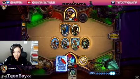 NOVAPATRA SE OLVIDA DE QUE SU TRANSMISIÓN EN TWITCH ESTÁ EN MARCHA Y SE MASTURBA