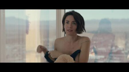 Andrea Delogu desnuda - Divorcio en Las Vegas (2020) HD 1080p Ver online / Andrea Delogu - Divorcio en Las Vegas