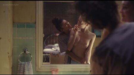Hunter Schafer desnuda - Euphoria, temporada 1, episodio 00 (2020) HD 1080p Ver online / Hunter Schafer - Euphoria