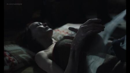 Robin Wright desnuda - Land (2021) HD 1080p Ver online / Robin Wright - Earth
