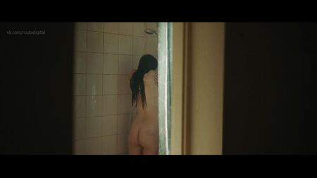 Morfydd Clark, etc. Nude - Saint Maud (2019) HD 1080p Ver en línea / Morfydd Clark - La salvadora