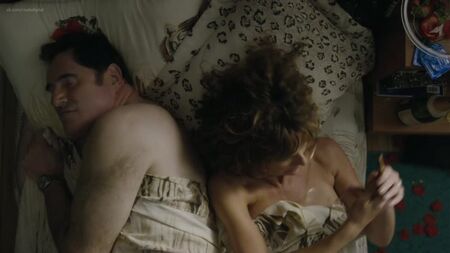 Jennifer Grey desnuda - Red Oaks, temporadas 1 a 4 (2015) HD 1080p Ver online / Jennifer Grey - Red Oaks
