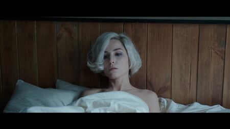 Noomi Rapace desnuda - Las siete hermanas (What Happened to Monday, 2017) HD 1080p Ver online / Noomi Rapace - El misterio de las siete hermanas
