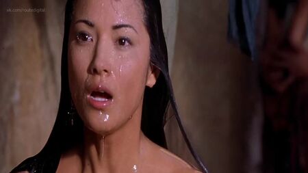 Kelly Hu desnuda – El rey Escorpión (2002) HD 720p Ver online / Kelly Hu – El rey Escorpión