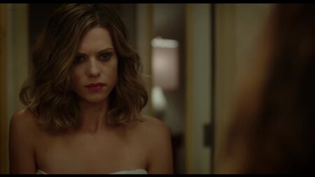Lyndsy Fonseca desnuda - The Escort (2015) HD 1080p Web-DL Ver en línea / Lyndsy Fonseca - The Escort
