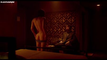 Alexandra Daddario desnuda - Chicas perdidas y hoteles del amor (2020) 1080p Blu-ray REMUX Ver online