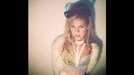 El reto de la paja de Nicola Peltz