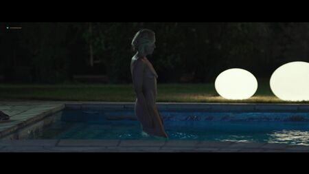 Toni Collette desnuda - Madame (2017) HD 1080p WEB