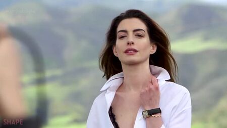 Anne Hathaway - Detrás de las cámaras - Portada de SHAPE, junio de 2019, HD 1080p. ¿Desnuda? ¡Qué sexy!