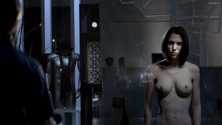 Christy Carlson Romano desnuda - Espejos 2 (2010) 1080p Ver en línea / Кристи Карлсон Романо - Зеркала 2