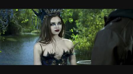 India Eisley - La maldición de La Bella Durmiente / India Eisley - The Curse of Sleeping Beauty (2015)