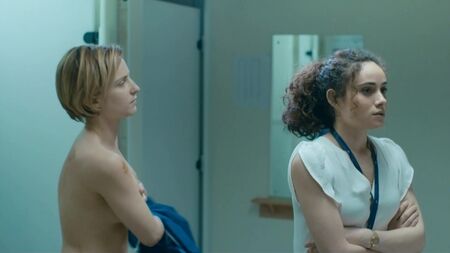 Faye Marsay desnuda - Glue T1E02E03 HD 1080p