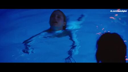 Paz de la Huerta, Dianna Agron desnuda - Bare (EE. UU., 2015) 720p Ver online / Paz de la Huerta, Dianna Agron - Desnuda