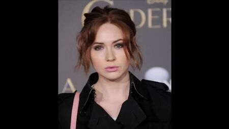 Homenaje sexy a Karen Gillan