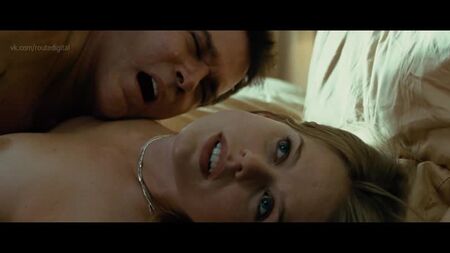 Alice Eve desnuda - Crossing Over (2009) HD 1080p Ver online / Alice Eve - Crossing Over
