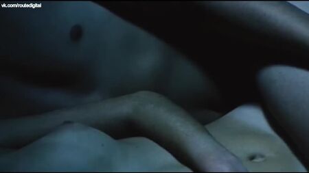 Mélanie (Melanie) Laurent, Lila Salet desnuda - Este es mi cuerpo (FR-2001) Ver en línea