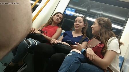 Protuberancia brillante que atraviesa el pene 1