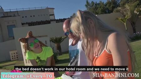 Family Porn Full: Chicas guapas, mamás, zorras, sexo, erotismo, fotos filtradas, sexo, porno 05:35