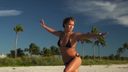 Ronda Rousey sexy: tomas descartadas, SI Swimsuit 2015