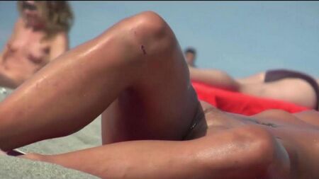 Nudistas de chicas desnudas