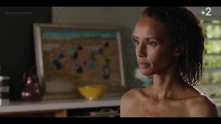 Sonia Rolland Nude - Tropiques criminels, temporada 1 (2019) HD 1080p Ver online / Sonia Rolland - Criminales tropicales