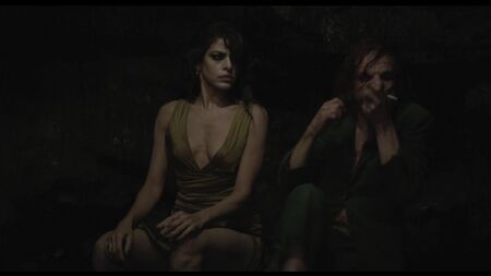 Eva Mendes desnuda - Holy Motors (2012) HD 1080p Ver en línea / Eva Mendes - Holy Motors