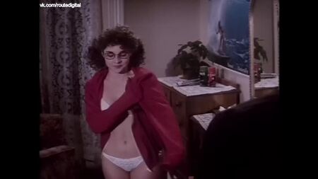 Diane Franklin desnuda - «Second Time Lucky» (1984) - Copia de VHS. Ver online