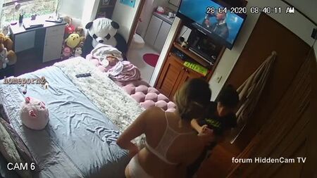 ¡Cuando tu hijo tiene una madre que es estrella del porno! ⭐️ No te imaginas lo que se le ocurre hacer
