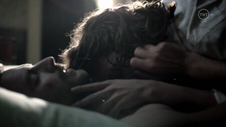 Antje Traue desnuda - Weinberg, temporada 1, episodio 1 (2015) HD 1080p