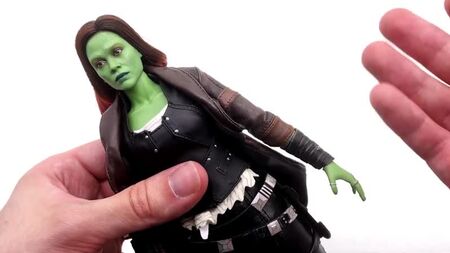 Hot Toys MMS483: Guardianes de la Galaxia Vol. 2 – Gamora a escala 1/6