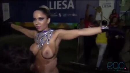 Carnaval: «Mulher Melão» desfila con los pechos al aire. Preciosa y maravillosa | Brazilian Girls braziliangirls