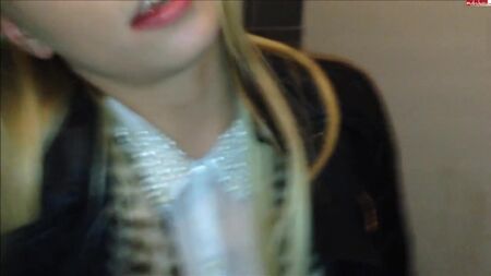 Se folla a una rubia guapísima en el baño [Anal, colegiala, menor de edad, sexo, porno, puta, mamada]