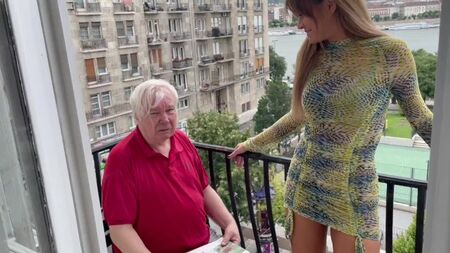 No vayas a la habitación. ¡Permítanos tener un sexo tranquilo!