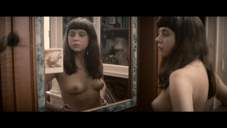 Bel Powley (escenas de desnudo de Bel Powley en «El diario de una adolescente», 2015)