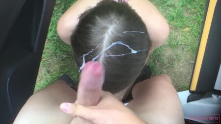 my_little_betsy: UNA JOVEN PUTA QUE HACE AUTOSTOP ENGAÑA A SU NOVIO A CAMBIO DE UN VIAJE GRATIS