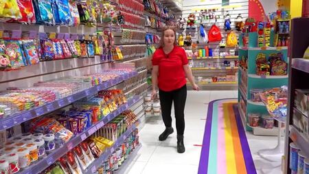 [Lunomozik] ¡Desafío de 24 horas en la tienda de dulces!