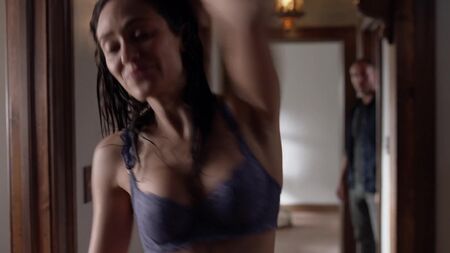 Emmy Rossum desnuda, Emma Rose Kenney, Sammi Hanratty, v - Shameless, temporada 8, episodio 8 (2017), 1080p