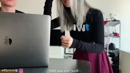 Eva Elfie [joven rusa follando y chupando ante la cámara, porno en HD, sexo, completo, XXX, adolescentes, parejas, esperma, corrida facial, mamada, coño]