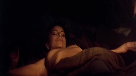 Tanit Phoenix desnuda - Maya (Kamasutra Nights, 2008)